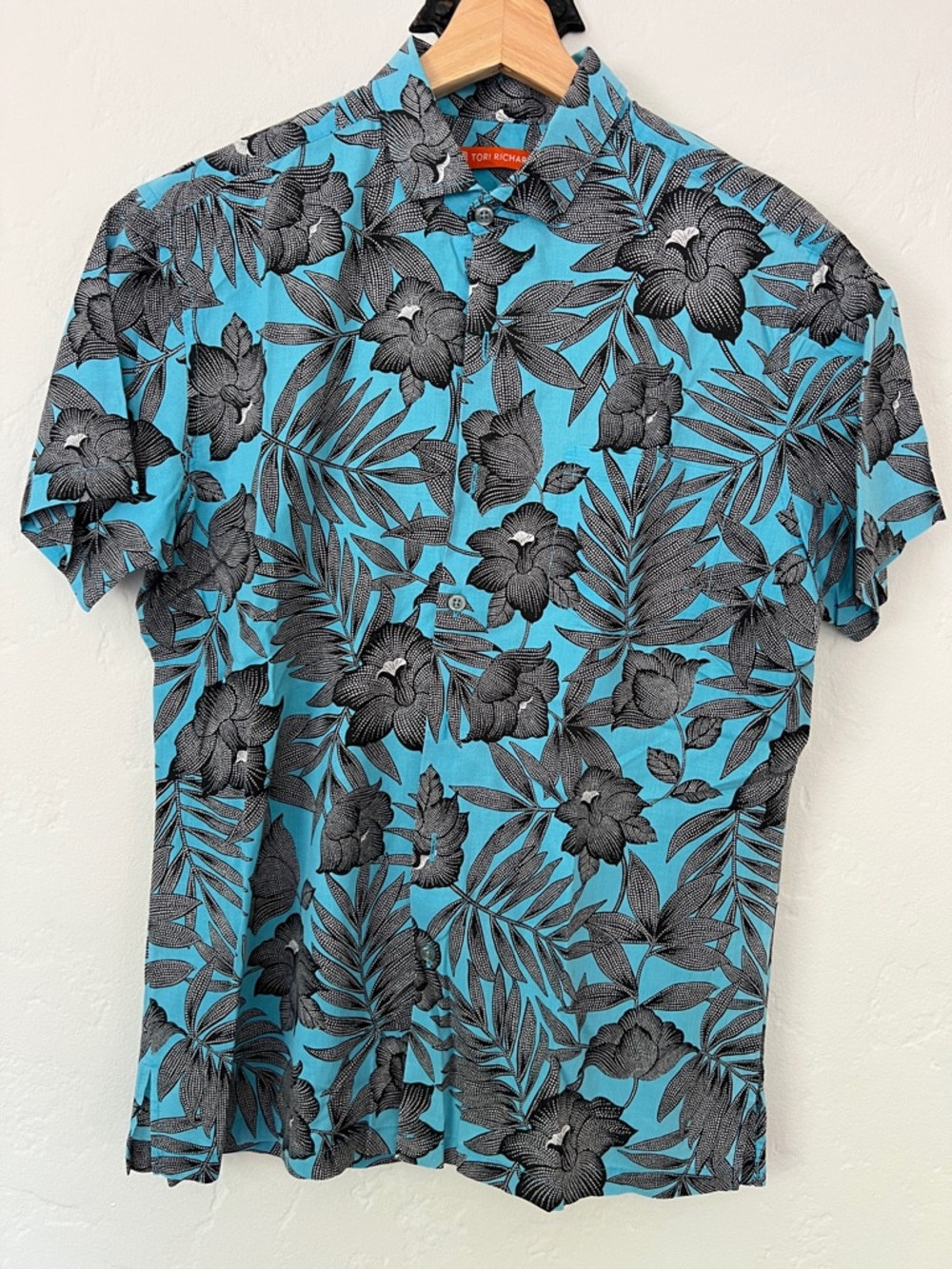Tori Richard Turquoise and Black Tropical Floral Button-Up Shirt